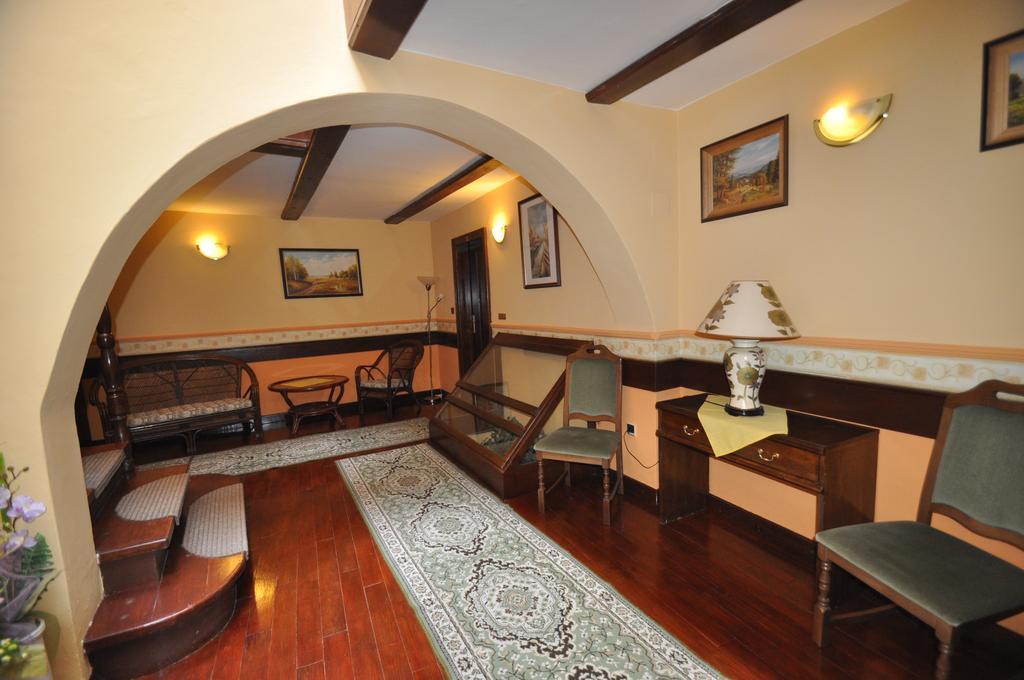 Garni -Hotel Barbakan Левоча Экстерьер фото