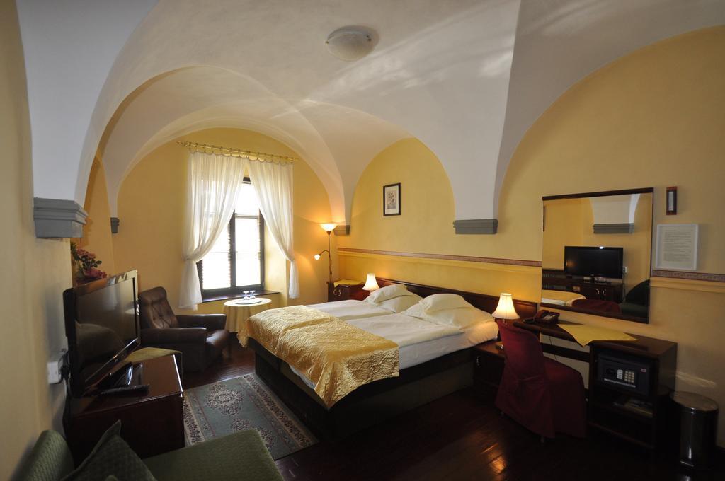 Garni -Hotel Barbakan Левоча Экстерьер фото