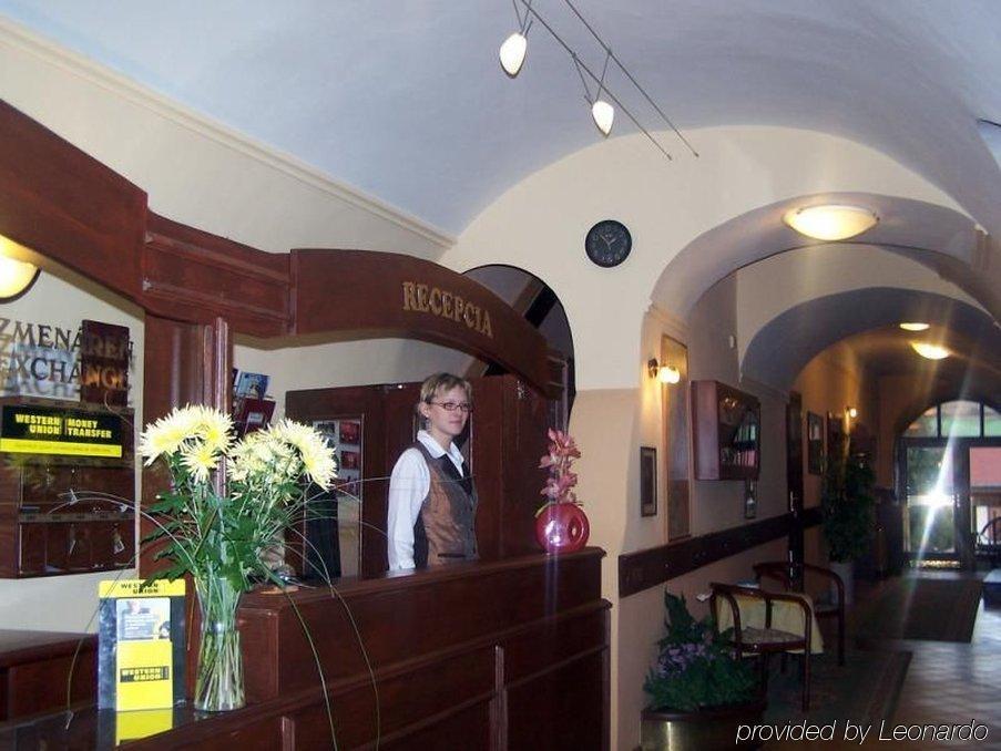 Garni -Hotel Barbakan Левоча Интерьер фото