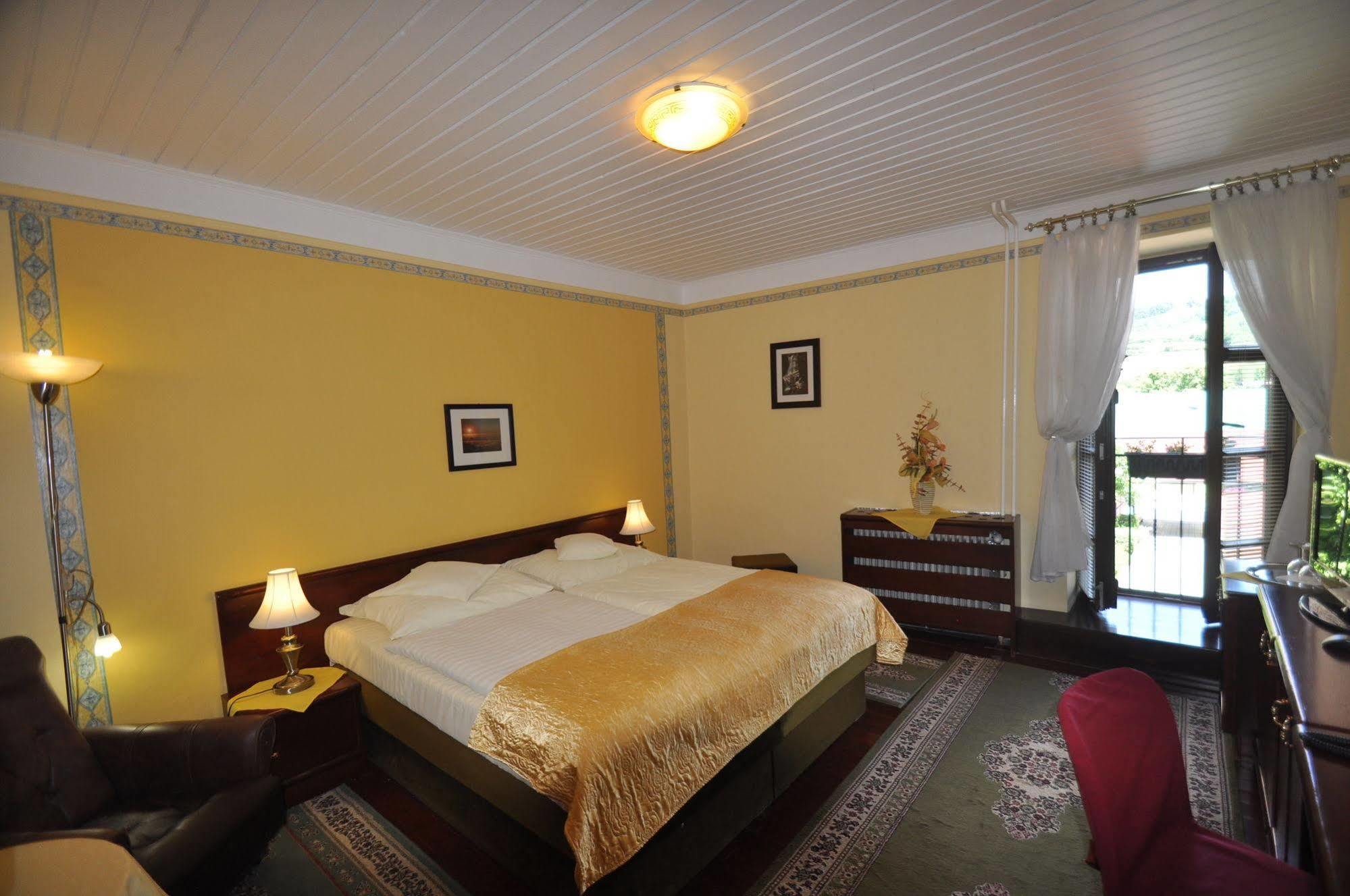 Garni -Hotel Barbakan Левоча Экстерьер фото